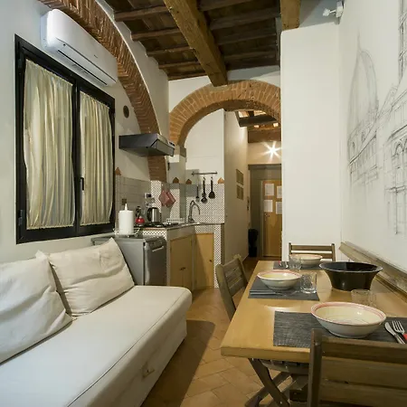 Zeus Apartment *